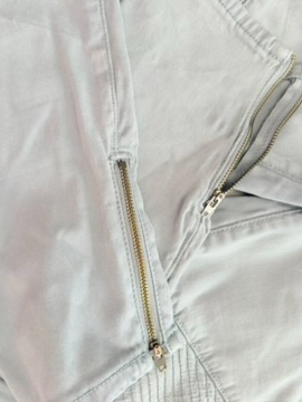 American Eagle Outfitters Light Gray Moto Skinny Jeans – Size 8 (Regular) - Picture 5 of 13